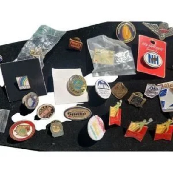 Assorted Lapel Pins Collection – Unisex Fashion, 2004 & 1998 Olympic Games - Picture 5 of 9